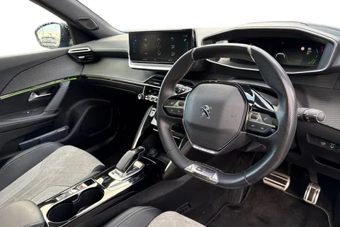 BT71FNG PEUGEOT e-2008 50kWh GT Premium Auto 5dr Thumbnail #13