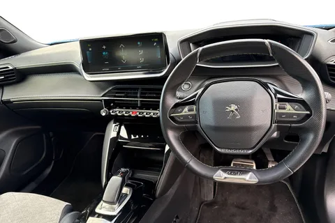 BT71FNG PEUGEOT e-2008 50kWh GT Premium Auto 5dr Thumbnail #17