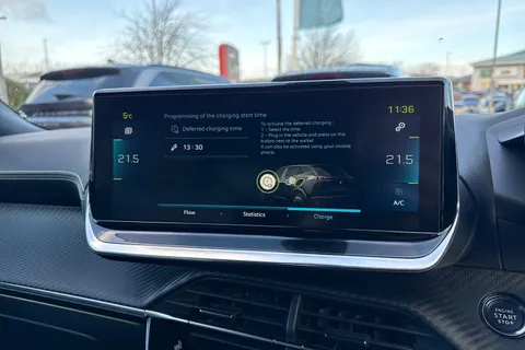 BT71FNG PEUGEOT e-2008 50kWh GT Premium Auto 5dr Thumbnail #54