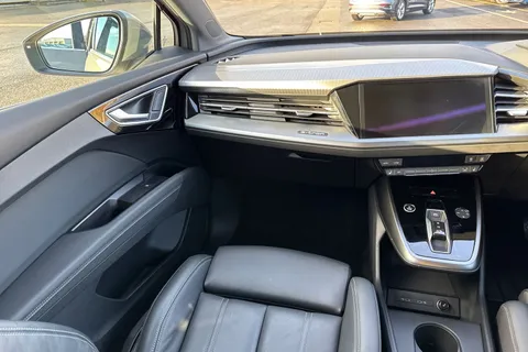 LV24WPK Audi Q4 e-tron Q4 Sport 45 e-tron 210,00 kW Thumbnail #15