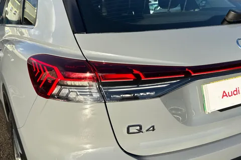 LV24WPK Audi Q4 e-tron Q4 Sport 45 e-tron 210,00 kW Thumbnail #16