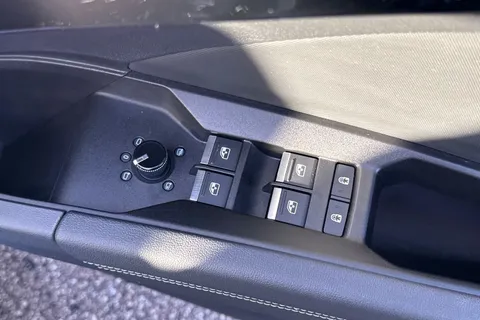 LV24WPK Audi Q4 e-tron Q4 Sport 45 e-tron 210,00 kW Thumbnail #18