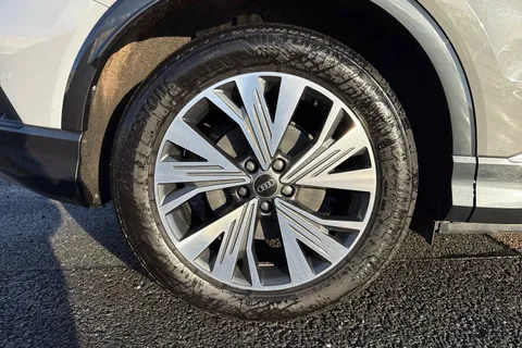 LV24WPK Audi Q4 e-tron Q4 Sport 45 e-tron 210,00 kW Thumbnail #22