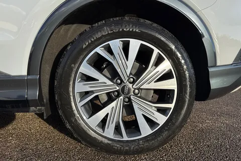 LV24WPK Audi Q4 e-tron Q4 Sport 45 e-tron 210,00 kW Thumbnail #23