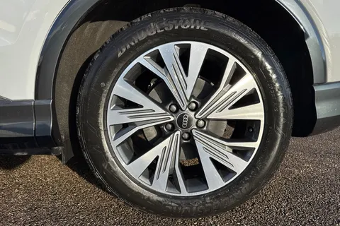 LV24WPK Audi Q4 e-tron Q4 Sport 45 e-tron 210,00 kW Thumbnail #24