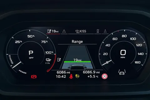 LV24WPK Audi Q4 e-tron Q4 Sport 45 e-tron 210,00 kW Thumbnail #52