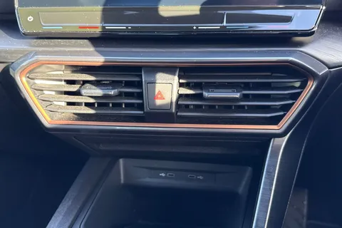 MJ21TZT CUPRA Formentor 1.5 TSI V2 DSG Euro 6 (s/s) 5dr Thumbnail #22