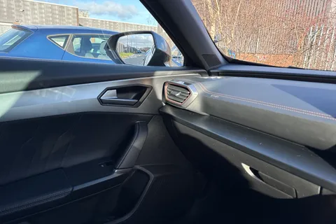 MJ21TZT CUPRA Formentor 1.5 TSI V2 DSG Euro 6 (s/s) 5dr Thumbnail #30