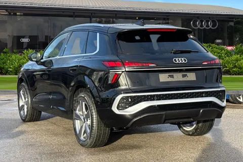  Audi Q3 1.5 TFSI S line S Tronic Euro 6 (s/s) 5dr Thumbnail #3