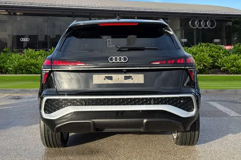  Audi Q3 1.5 TFSI S line S Tronic Euro 6 (s/s) 5dr Thumbnail #5