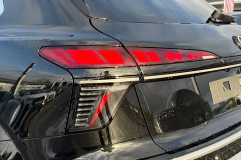  Audi Q3 1.5 TFSI S line S Tronic Euro 6 (s/s) 5dr Thumbnail #8