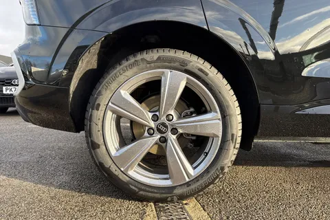  Audi Q3 1.5 TFSI S line S Tronic Euro 6 (s/s) 5dr Thumbnail #11