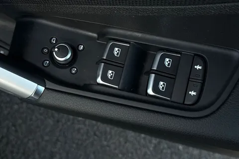 PK23SVV Audi Q2 Sport 30 TFSI 110 PS 6-speed Thumbnail #22