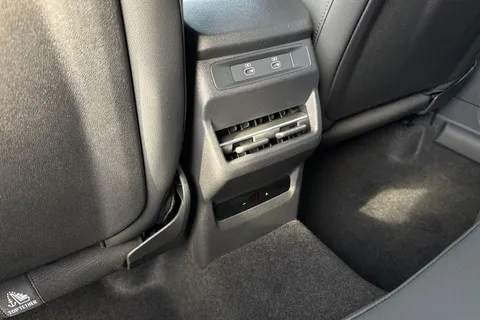  Audi Q3 1.5 TFSI S line S Tronic Euro 6 (s/s) 5dr Thumbnail #26