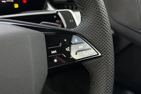  Audi Q3 1.5 TFSI S line S Tronic Euro 6 (s/s) 5dr Thumbnail #30