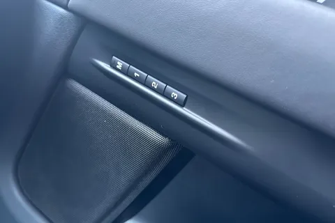 KW24OJE Land Rover Range Rover Evoque 2.0 D200 Dynamic HSE 5dr Thumbnail #27