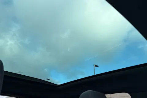 KW24OJE Land Rover Range Rover Evoque 2.0 D200 Dynamic HSE 5dr Thumbnail #35