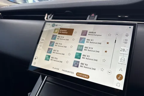 KW24OJE Land Rover Range Rover Evoque 2.0 D200 Dynamic HSE 5dr Thumbnail #36