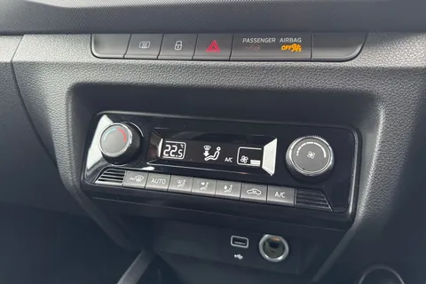 MJ22WWL Škoda Fabia 1.0 TSI SE L Euro 6 (s/s) 5dr Thumbnail #20