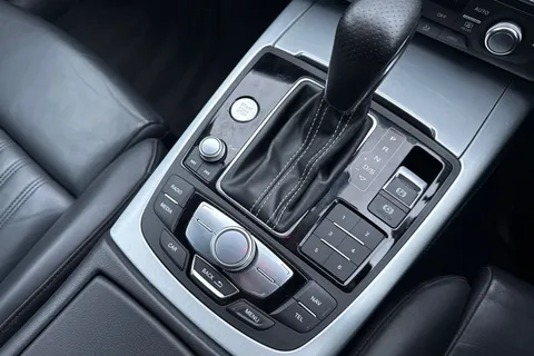 20 of 54 for Audi A6 Saloon 2.0 TDI ultra S line S Tronic Euro 6 (s/s) 4dr