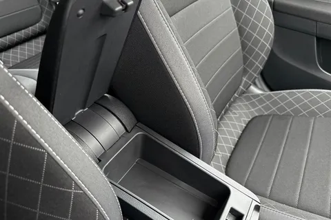 MJ22WWL Škoda Fabia 1.0 TSI SE L Euro 6 (s/s) 5dr Thumbnail #45