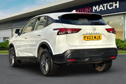FV23MJX Nissan Qashqai 1.3 DIG-T MHEV Acenta Premium XTRON Euro 6 (s/s) 5dr Thumbnail #3