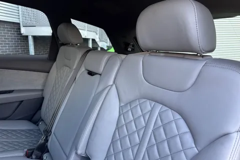 MP73XNV Audi SQ7 Black Edition TFSI 507 PS tiptronic Thumbnail #15