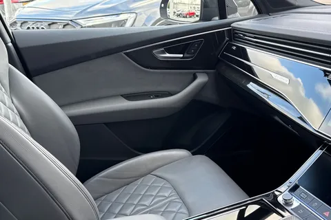 MP73XNV Audi SQ7 Black Edition TFSI 507 PS tiptronic Thumbnail #16