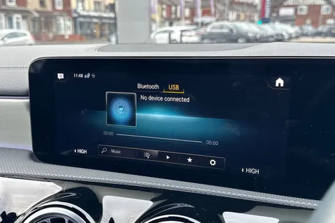 WM72AHD Mercedes-Benz Cla Class 1.3 CLA180 AMG Line (Executive) Coupe 7G-DCT Euro 6 (s/s) 4dr Thumbnail #46