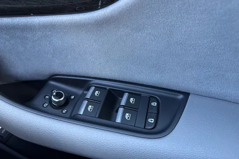 MP73XNV Audi SQ7 Black Edition TFSI 507 PS tiptronic Thumbnail #61