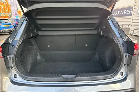 YF72UNV Nissan Qashqai 1.3 DIG-T MHEV Acenta Premium XTRON Euro 6 (s/s) 5dr Thumbnail #11