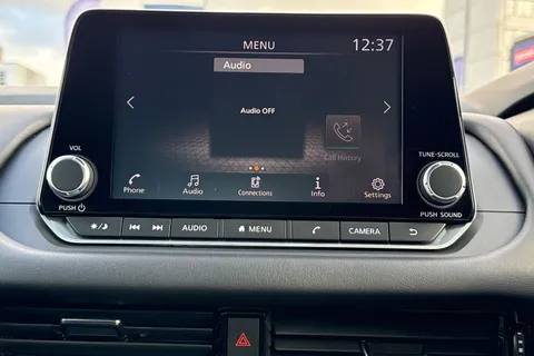 YF72UNV Nissan Qashqai 1.3 DIG-T MHEV Acenta Premium XTRON Euro 6 (s/s) 5dr Thumbnail #13