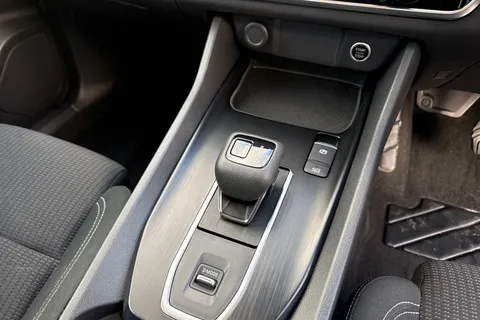 YF72UNV Nissan Qashqai 1.3 DIG-T MHEV Acenta Premium XTRON Euro 6 (s/s) 5dr Thumbnail #21