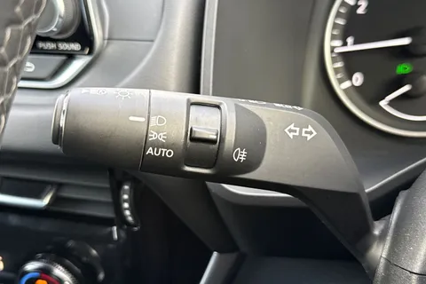 YF72UNV Nissan Qashqai 1.3 DIG-T MHEV Acenta Premium XTRON Euro 6 (s/s) 5dr Thumbnail #31