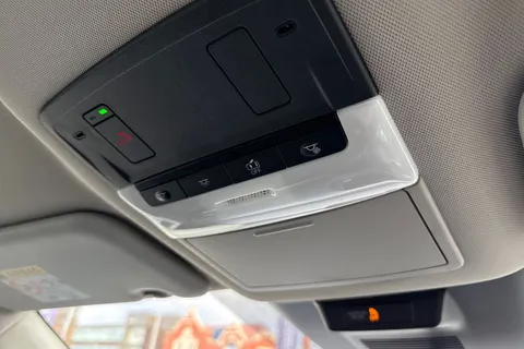 YF72UNV Nissan Qashqai 1.3 DIG-T MHEV Acenta Premium XTRON Euro 6 (s/s) 5dr Thumbnail #37