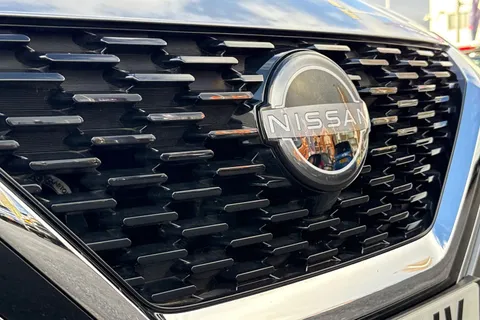 YF72UNV Nissan Qashqai 1.3 DIG-T MHEV Acenta Premium XTRON Euro 6 (s/s) 5dr Thumbnail #45