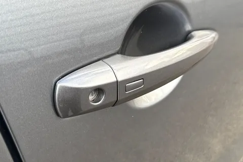 YF72UNV Nissan Qashqai 1.3 DIG-T MHEV Acenta Premium XTRON Euro 6 (s/s) 5dr Thumbnail #48