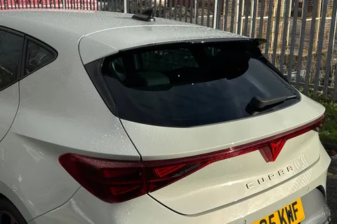 DA25KWF CUPRA Leon 1.5 eHybrid 25.8kWh VZ3 DSG Euro 6 (s/s) 5dr Thumbnail #8