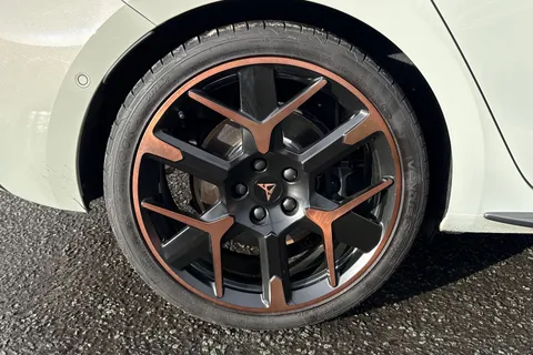 DA25KWF CUPRA Leon 1.5 eHybrid 25.8kWh VZ3 DSG Euro 6 (s/s) 5dr Thumbnail #12