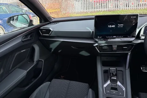 DA25KWF CUPRA Leon 1.5 eHybrid 25.8kWh VZ3 DSG Euro 6 (s/s) 5dr Thumbnail #20