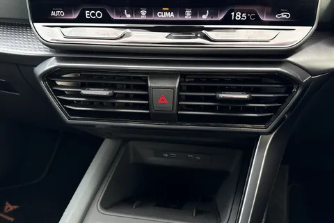 DA25KWF CUPRA Leon 1.5 eHybrid 25.8kWh VZ3 DSG Euro 6 (s/s) 5dr Thumbnail #22