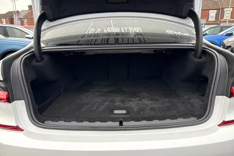 BP70OJO BMW 3 Series 2.0 330e 12kWh M Sport Auto Euro 6 (s/s) 4dr Thumbnail #11