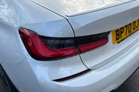 BP70OJO BMW 3 Series 2.0 330e 12kWh M Sport Auto Euro 6 (s/s) 4dr Thumbnail #17