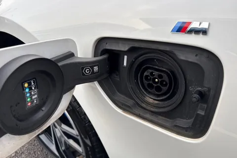 BP70OJO BMW 3 Series 2.0 330e 12kWh M Sport Auto Euro 6 (s/s) 4dr Thumbnail #30