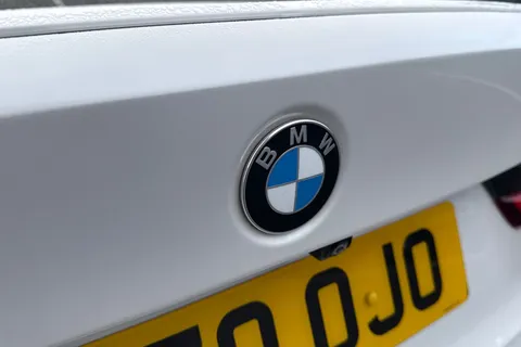 BP70OJO BMW 3 Series 2.0 330e 12kWh M Sport Auto Euro 6 (s/s) 4dr Thumbnail #33