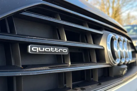 PJ73XGT Audi A6 Avant Avant Black Edition 40 TDI quattro 204 PS S tronic Thumbnail #31