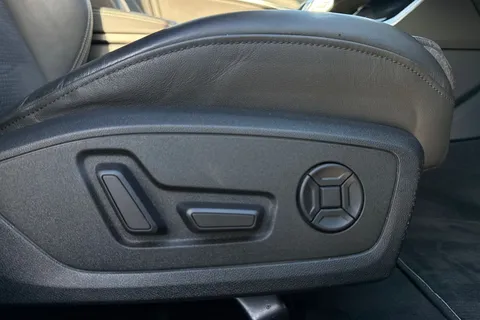 PJ73XGT Audi A6 Avant Avant Black Edition 40 TDI quattro 204 PS S tronic Thumbnail #35