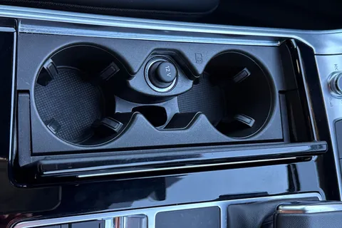 PJ73XGT Audi A6 Avant Avant Black Edition 40 TDI quattro 204 PS S tronic Thumbnail #38