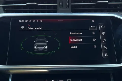 PJ73XGT Audi A6 Avant Avant Black Edition 40 TDI quattro 204 PS S tronic Thumbnail #45