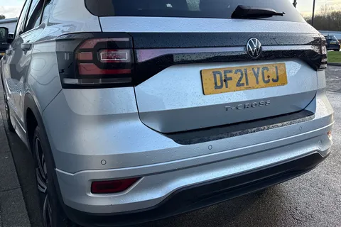 DF21YCJ Volkswagen T-Cross 1.0 TSI R-Line Euro 6 (s/s) 5dr Thumbnail #9